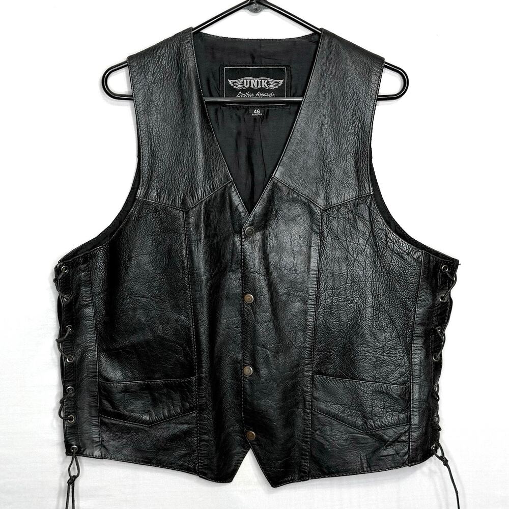 Unik Black Leather Motorcycle Biker Vest 46 Snap Front Pockets Lace Up Sides